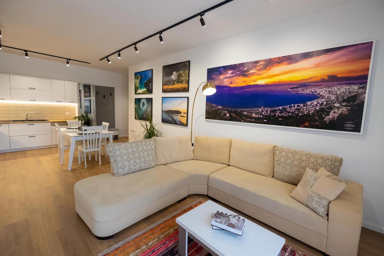 Victoria Lungomare Apartment Vlore Bagian luar foto