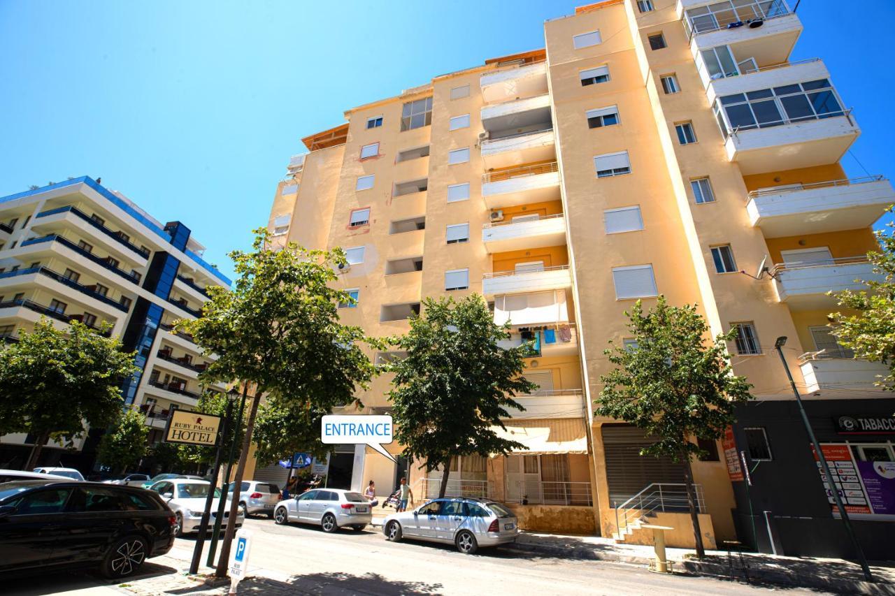 Victoria Lungomare Apartment Vlore Bagian luar foto