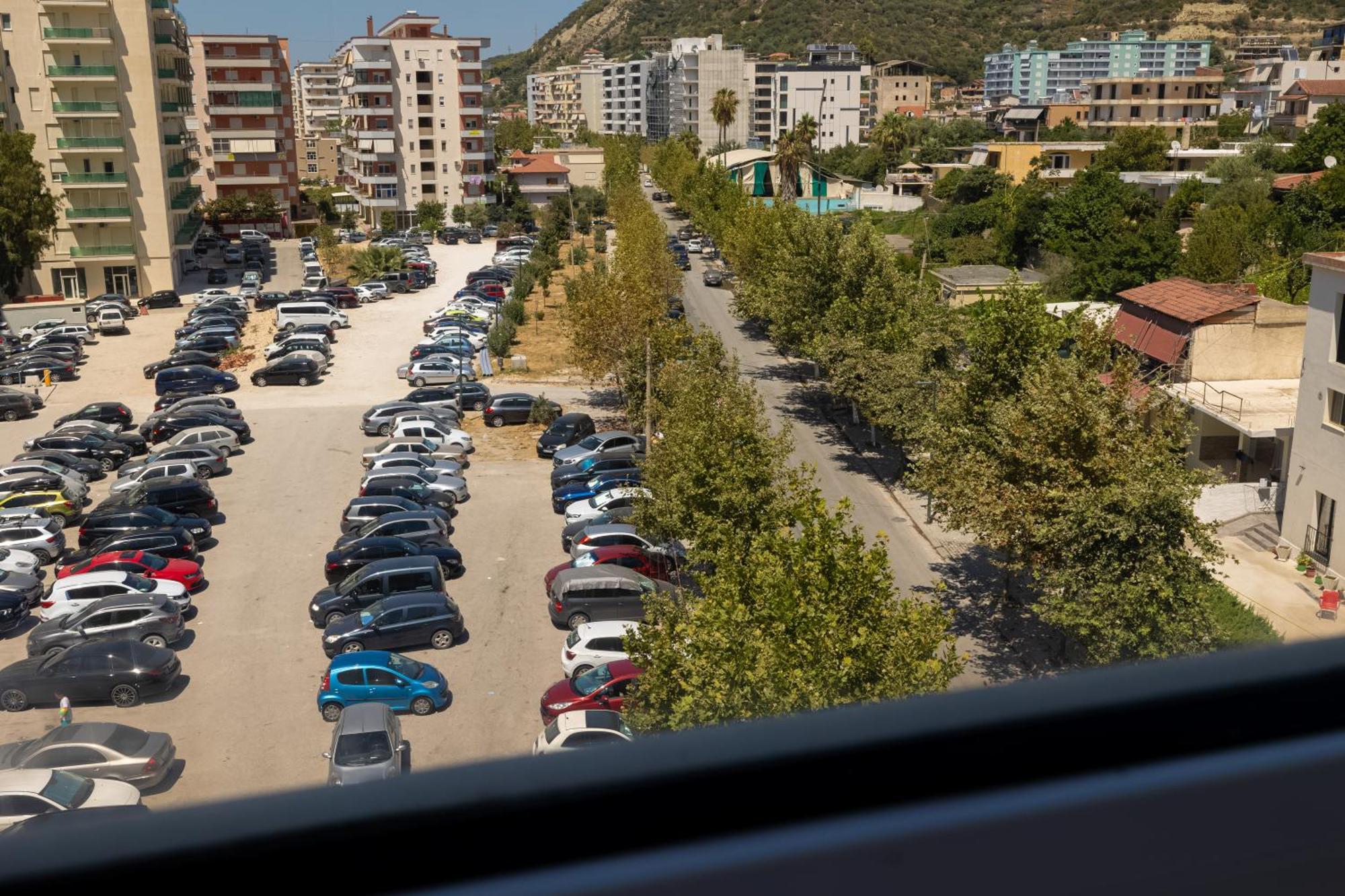 Victoria Lungomare Apartment Vlore Bagian luar foto